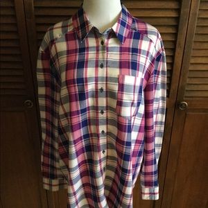 NWT Women’s Kenzie plaid Button down shirt